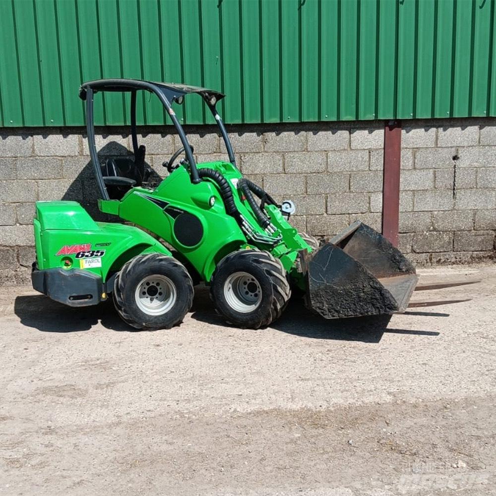 Avant 635 Chargeuse multifonction