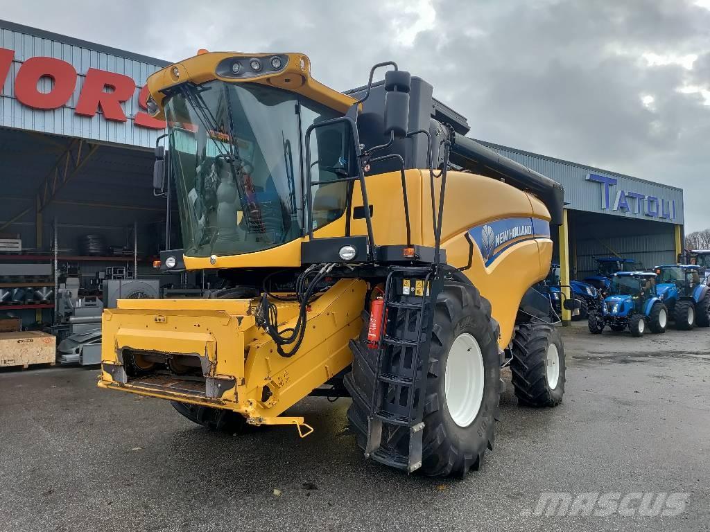 New Holland CX 5080 Moissonneuse batteuse