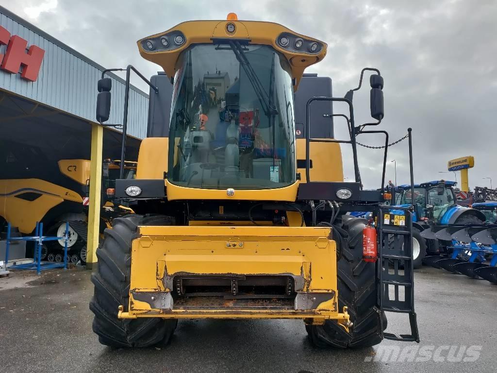 New Holland CX 5080 Moissonneuse batteuse