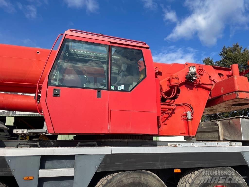 Liebherr LTM 1080-1 Grues tout terrain
