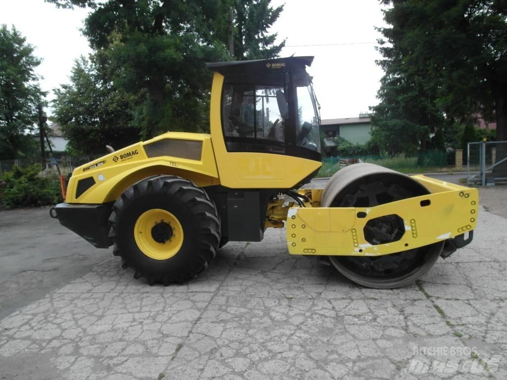 Bomag BW 213 DH-5 Rouleaux monocylindre