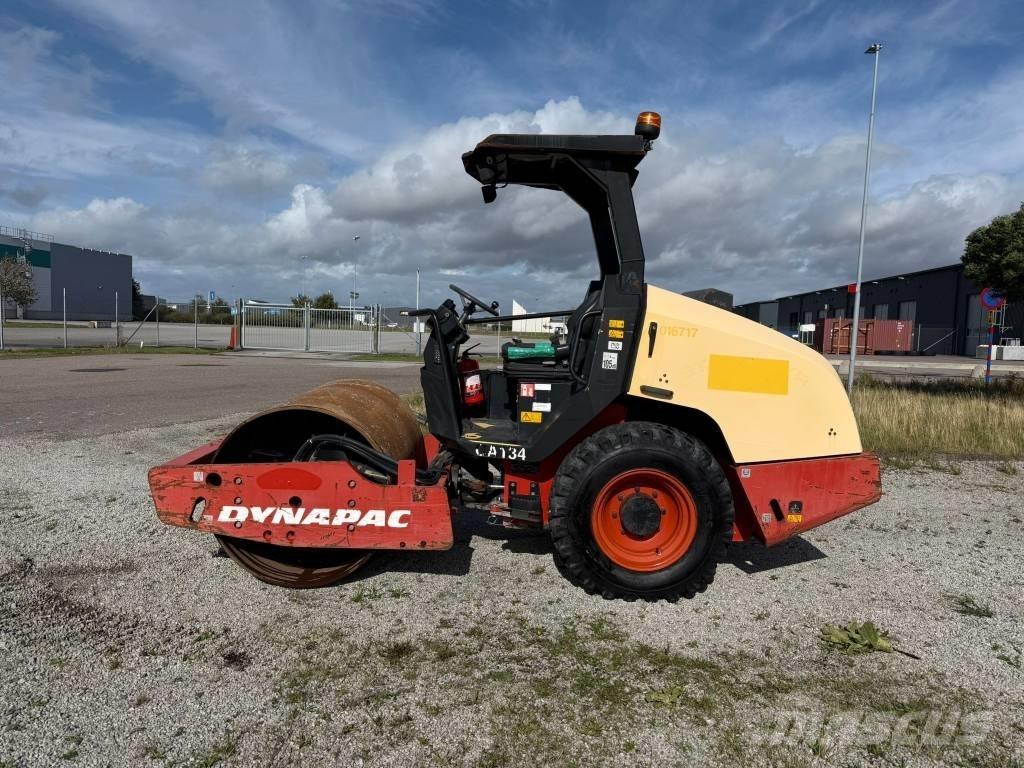 Dynapac CA 134 D Rouleaux monocylindre