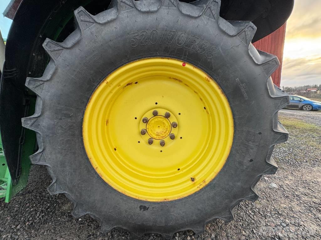 John Deere 6130 R Tracteur
