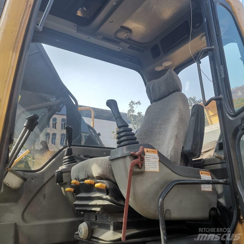 Volvo EC 210 B LC Pelle sur chenilles