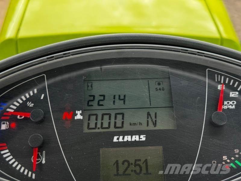 CLAAS AXION 870 Tracteur