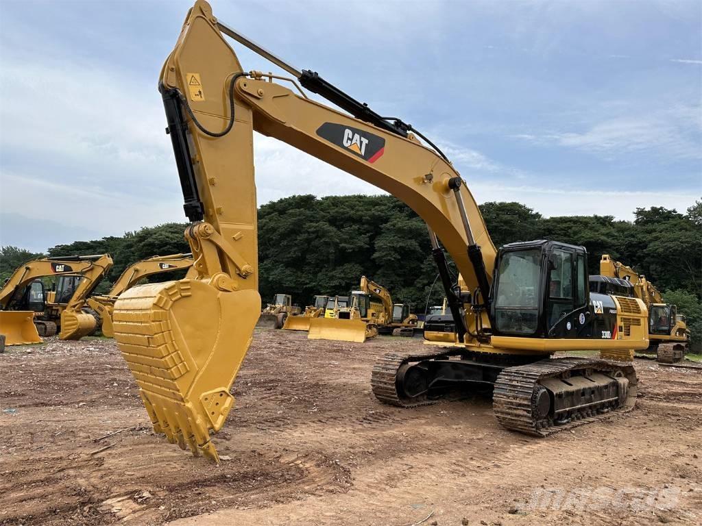 CAT 330D Pelle sur chenilles