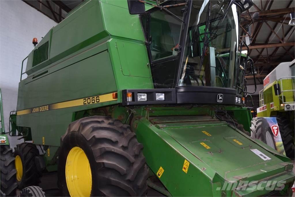 John Deere 2066 Moissonneuse batteuse