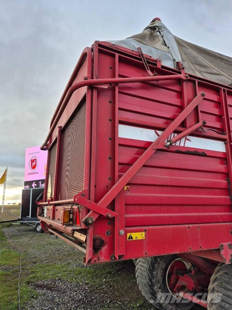 JF 3500 Remorque autochargeuse