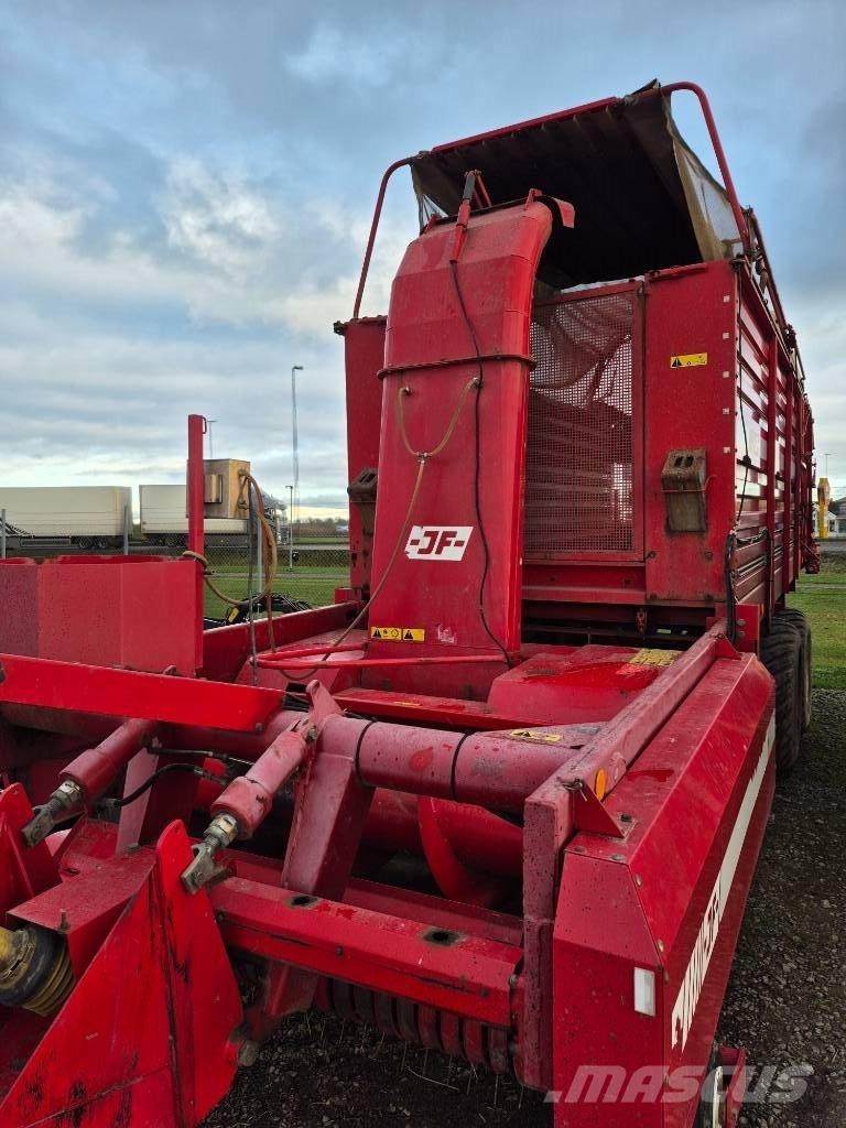 JF 3500 Remorque autochargeuse