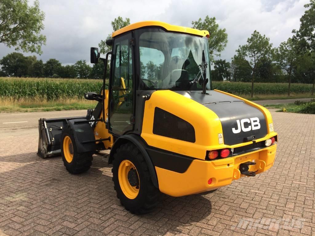 JCB 406 Chargeuse sur pneus