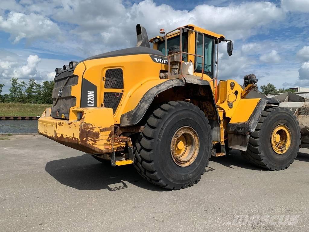 Volvo L 220 H Chargeuse sur pneus