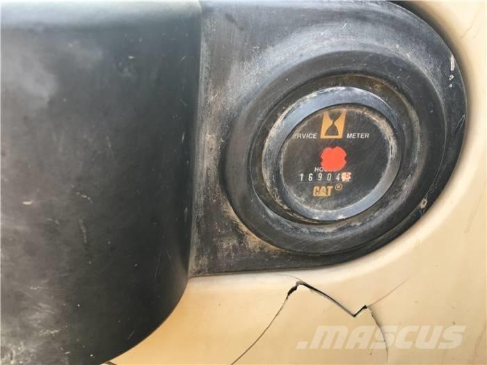 CAT 325 C Pelle sur chenilles