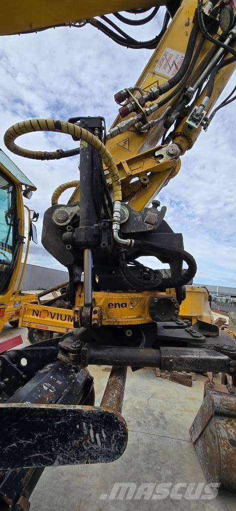 Atlas 1404 MZ Pelle sur pneus