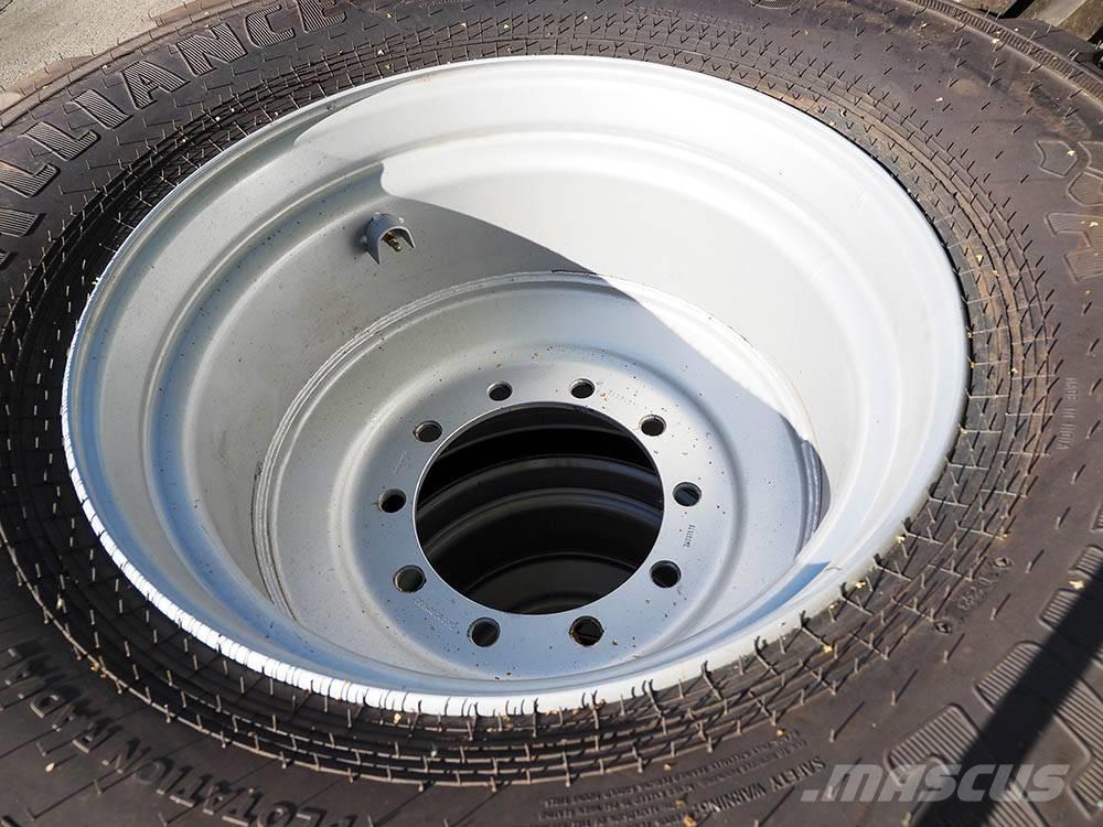 Alliance 885 Pneus, roues et jantes
