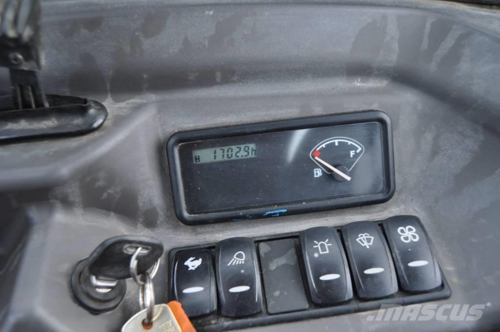 Volvo EC 27 D Mini pelle < 7t