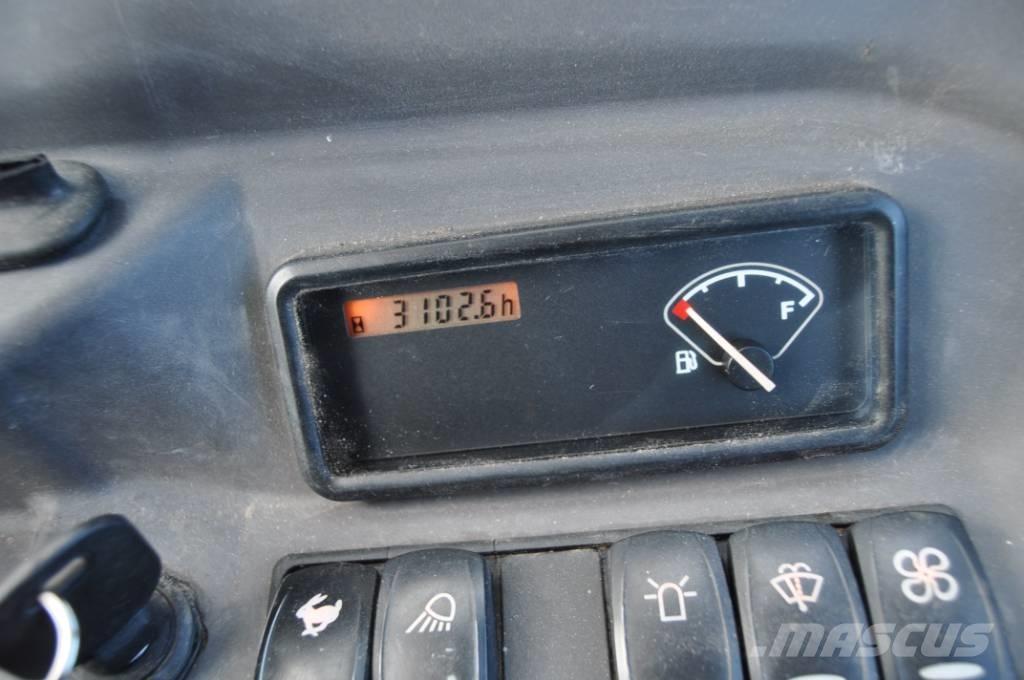 Volvo EC 27 D Mini pelle < 7t