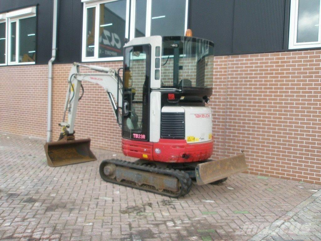 Takeuchi TB23R Mini pelle < 7t