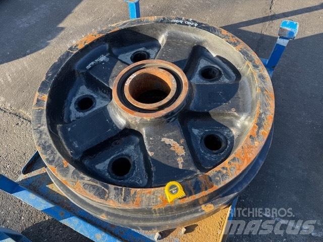 CAT 6020 NEW IDLER Chenilles