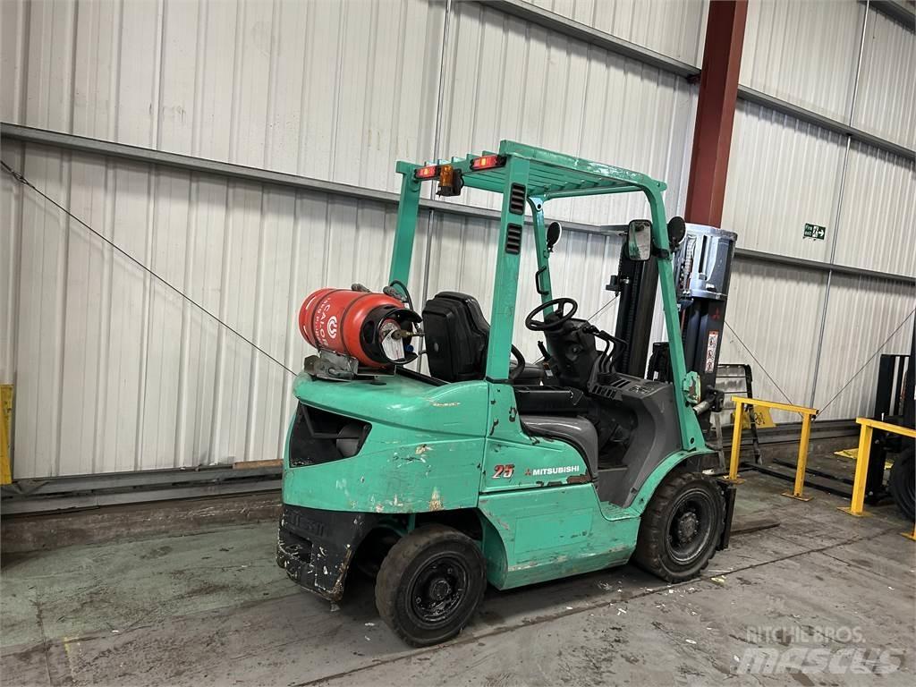 Mitsubishi FG25NT Chariots GPL