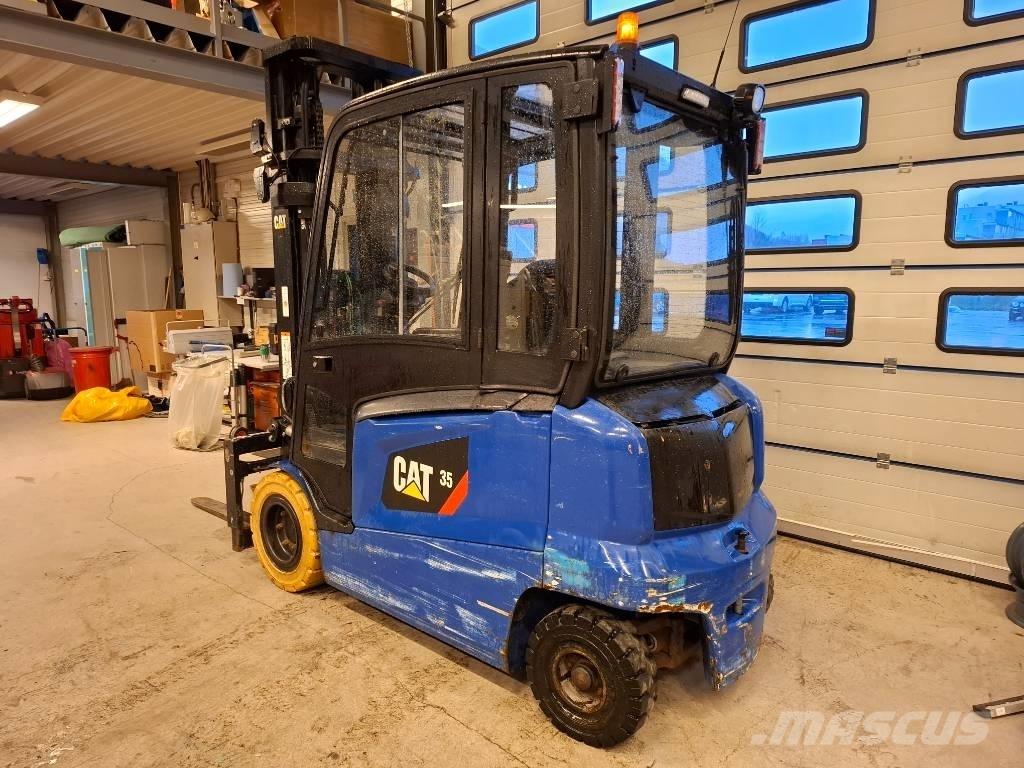 CAT EP35N Chariots élévateurs électriques
