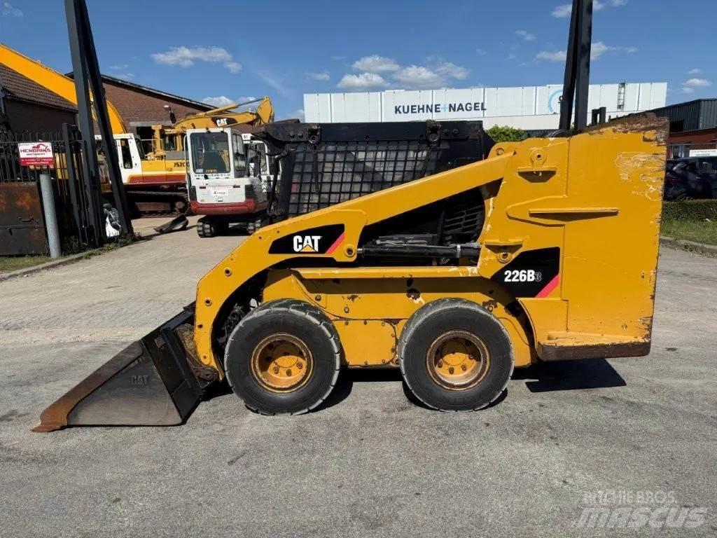 CAT 226B3 Turbo Chargeuse compacte