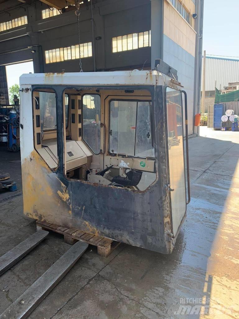 CAT 375 Cabine