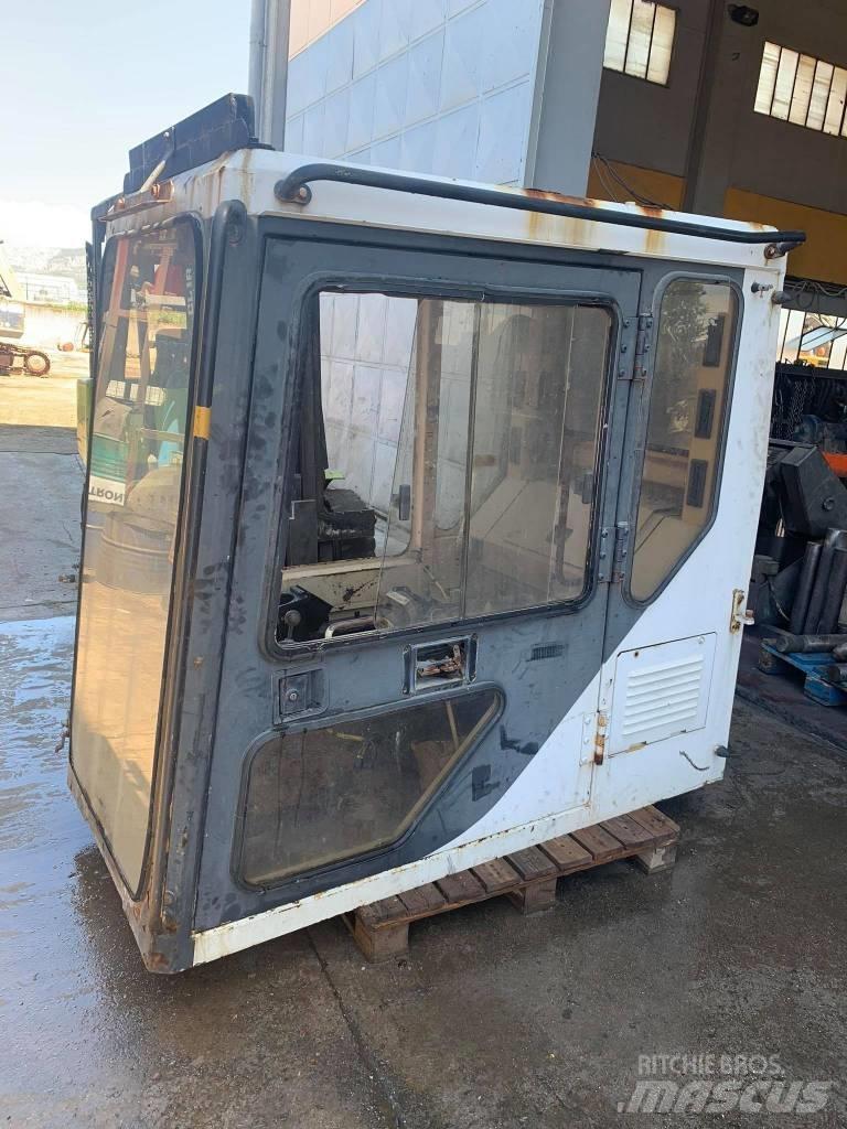 CAT 375 Cabine