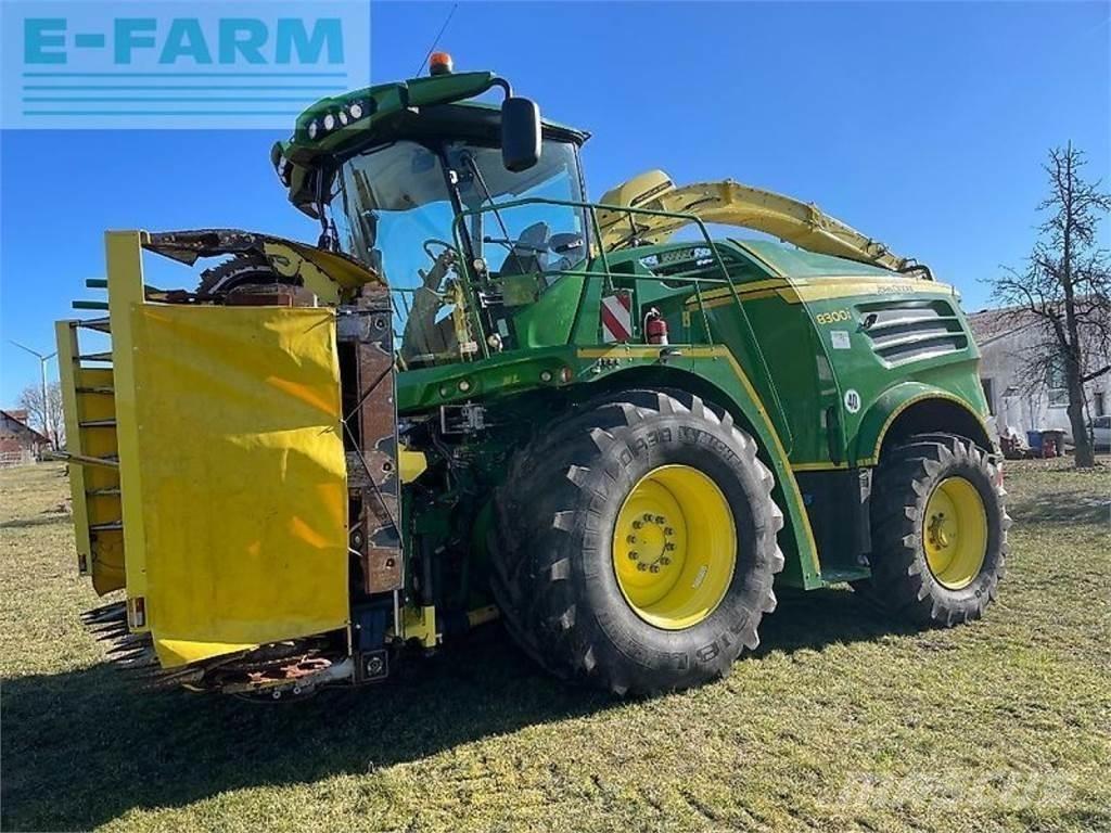 John Deere 8300 Ensileuse automotrice