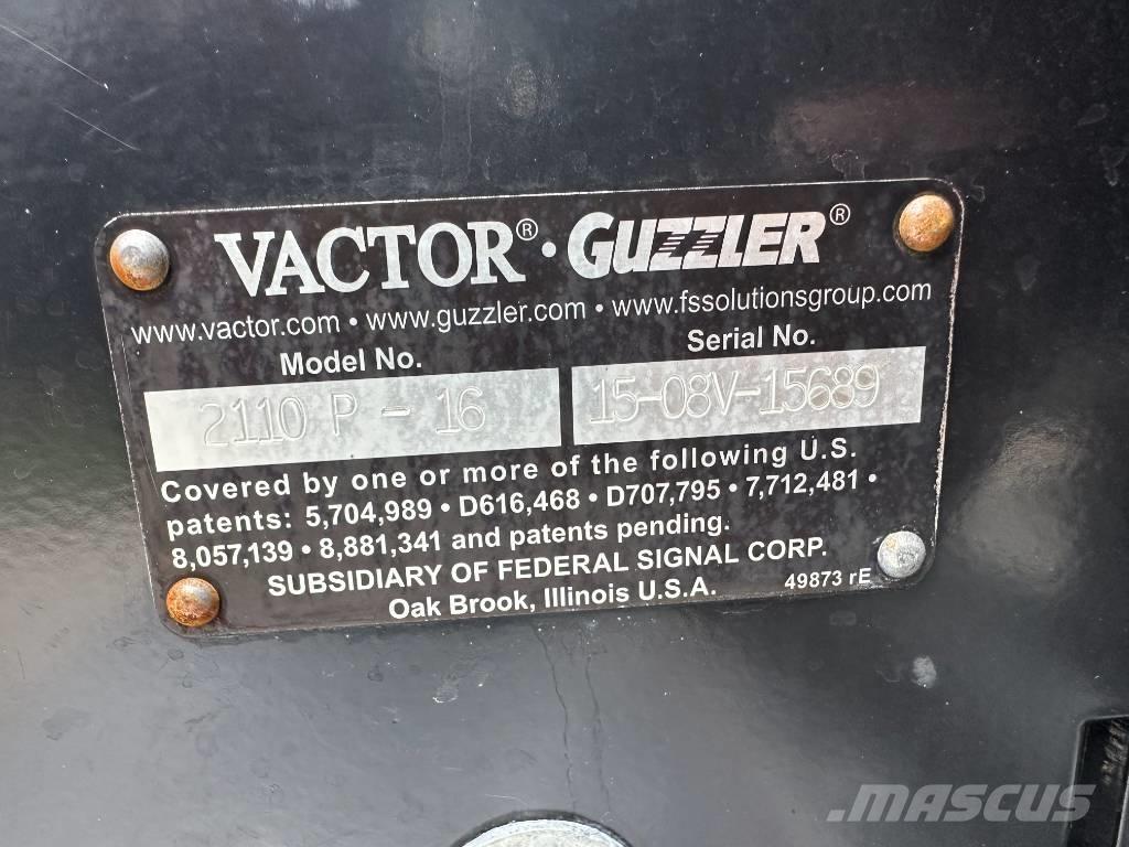 Freightliner 114 SD Camion aspirateur, Hydrocureur