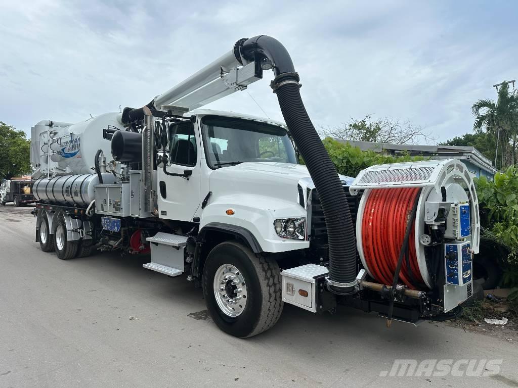 Freightliner 114 SD Camion aspirateur, Hydrocureur