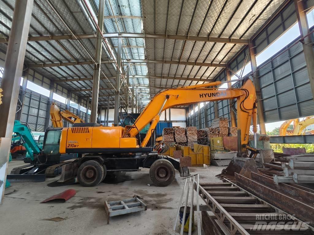 Hyundai R210w-7 Pelle sur pneus