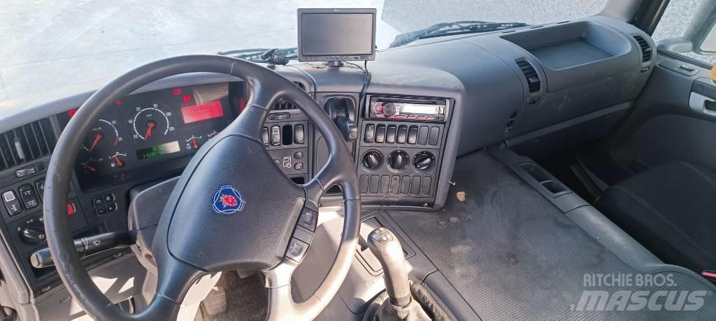 Scania P 310 Camion plateau ridelle avec grue