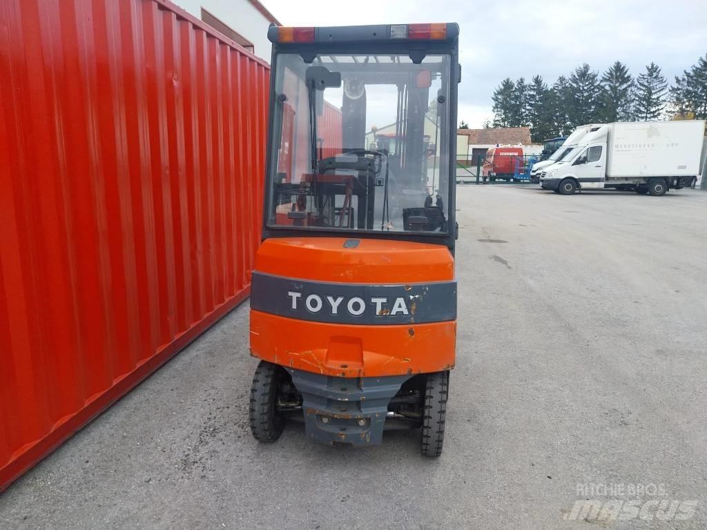 Toyota 7 FB MF 18 Chariots élévateurs électriques