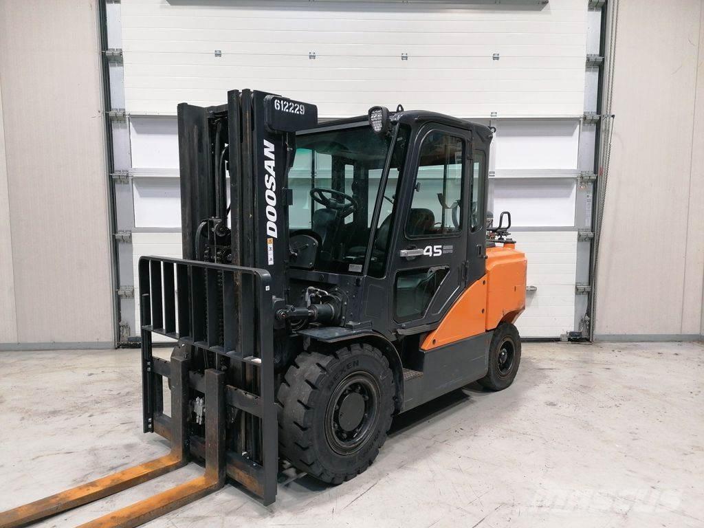Doosan G45SC-7 Chariots GPL