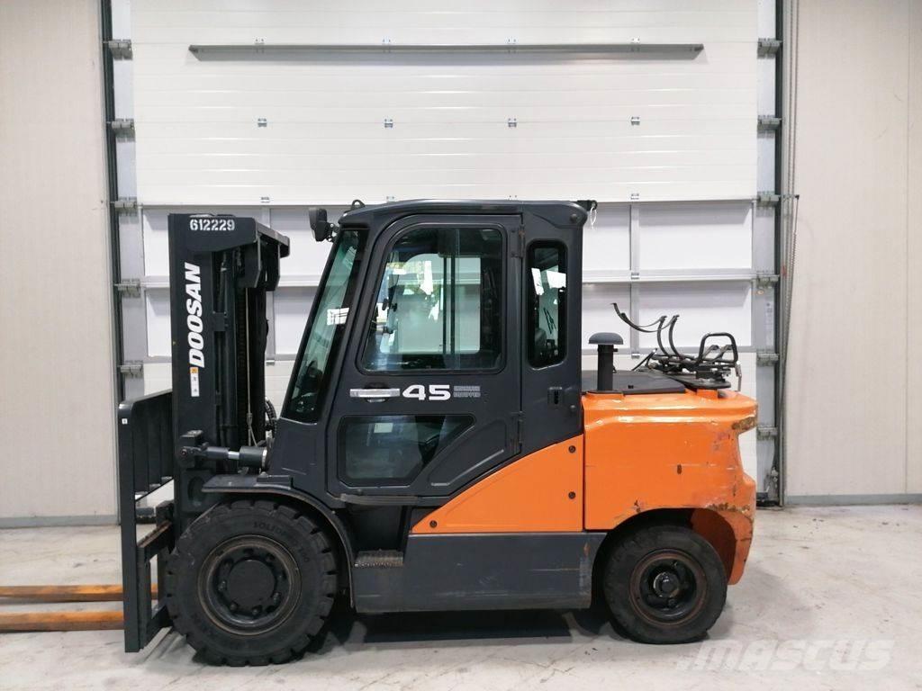 Doosan G45SC-7 Chariots GPL