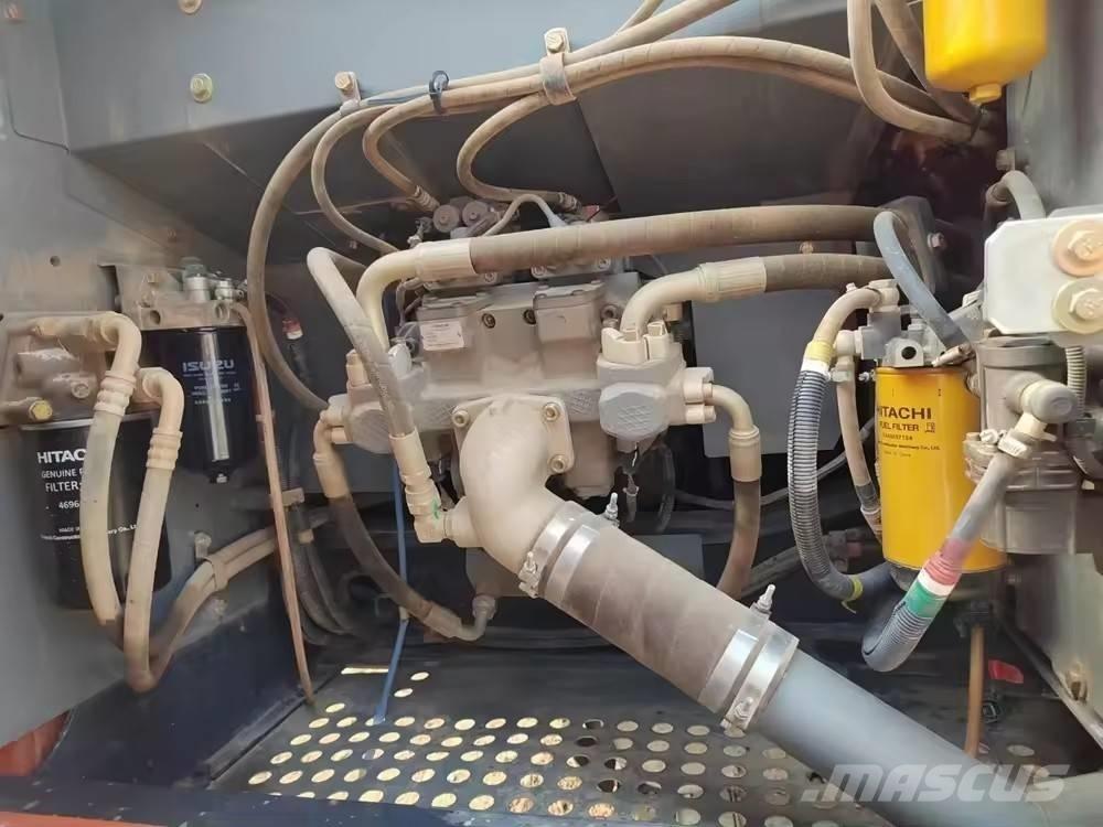 Hitachi ZX 200 Pelle sur chenilles