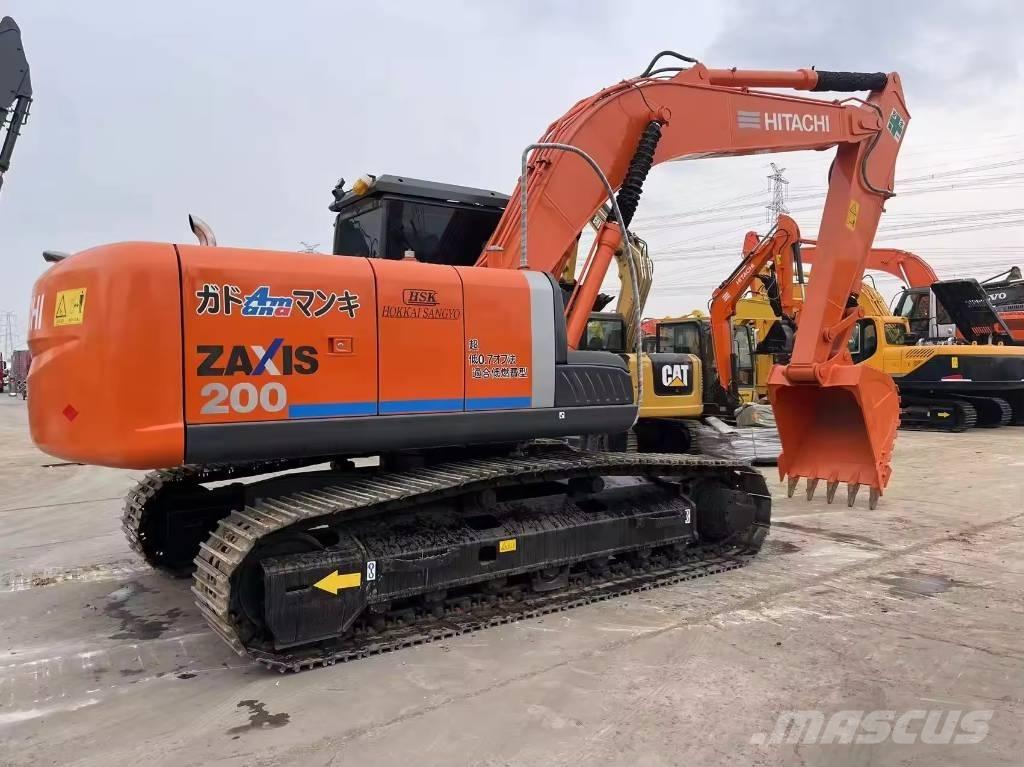Hitachi ZX 200 Pelle sur chenilles