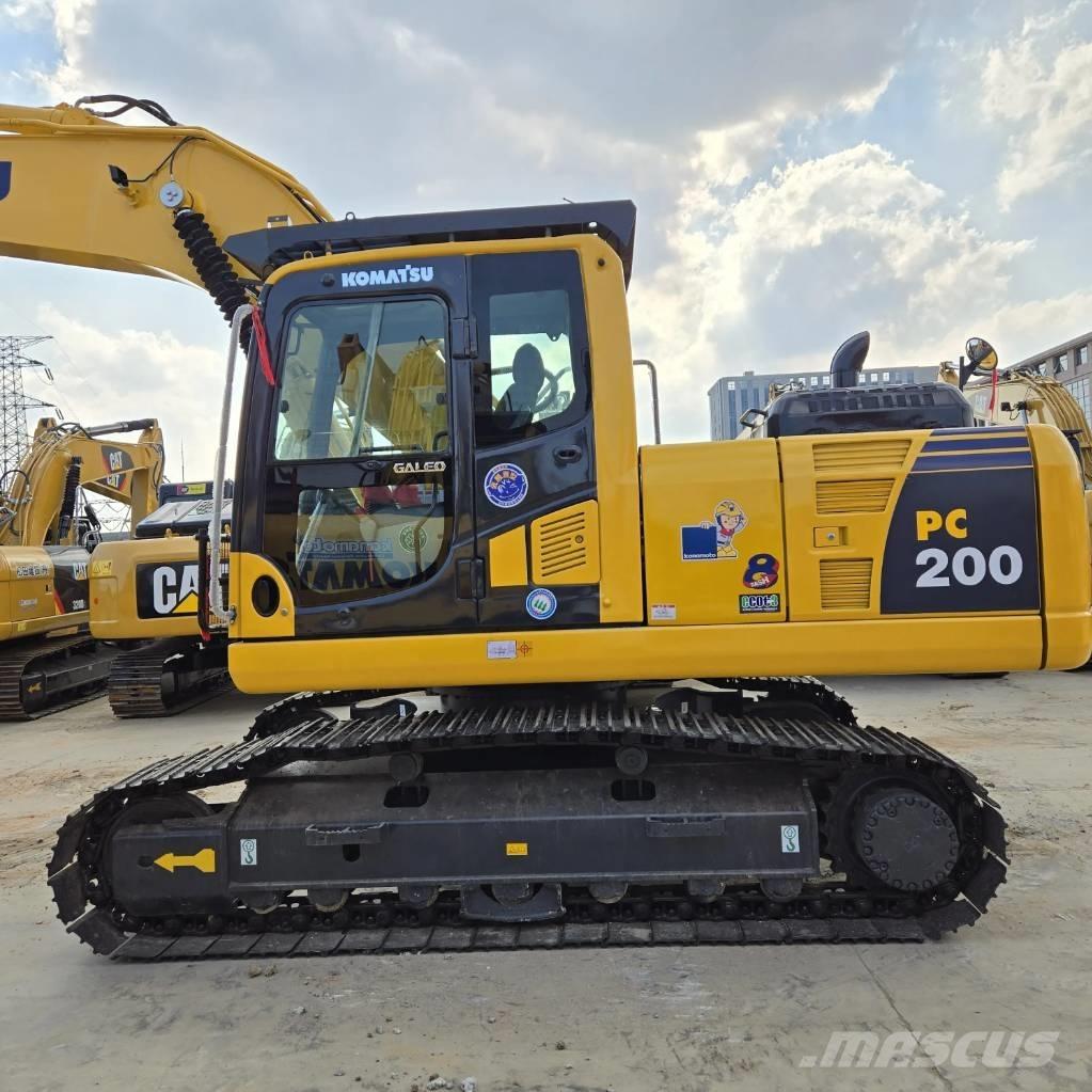 Komatsu PC 200-8 Pelle sur chenilles