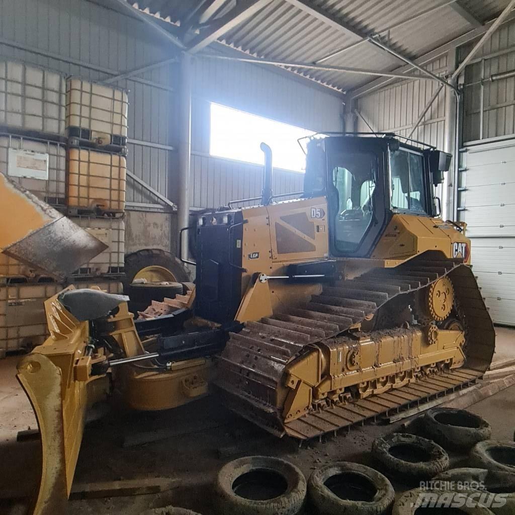 CAT D 5 LGP Bouteurs sur chenilles