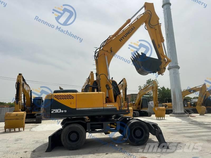 Hyundai R210W-9 Pelle sur pneus