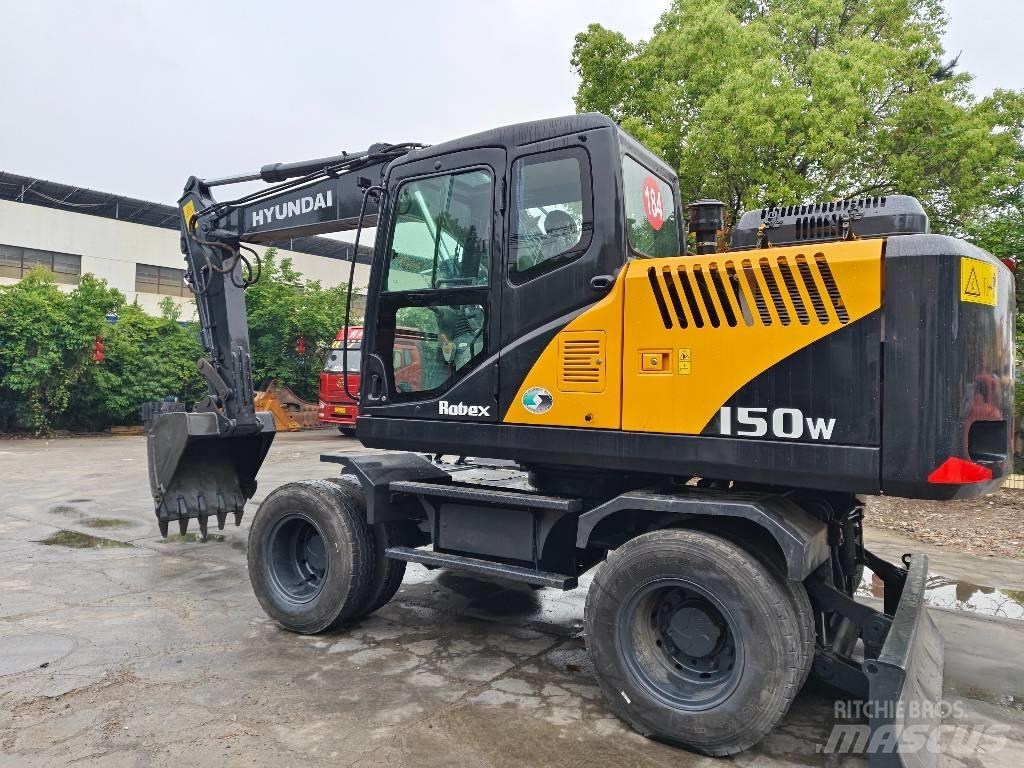 Hyundai 150w Pelle sur pneus