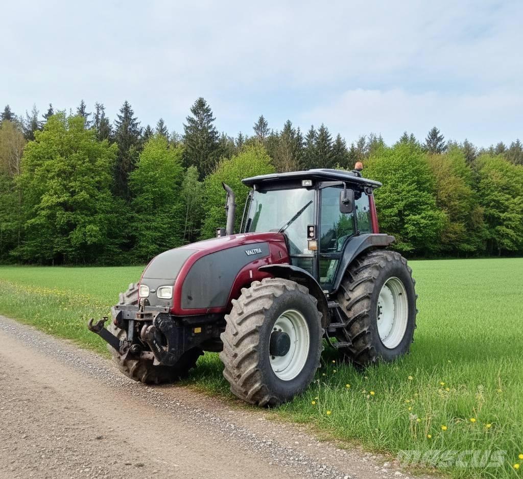 Valtra T 170 Tracteur
