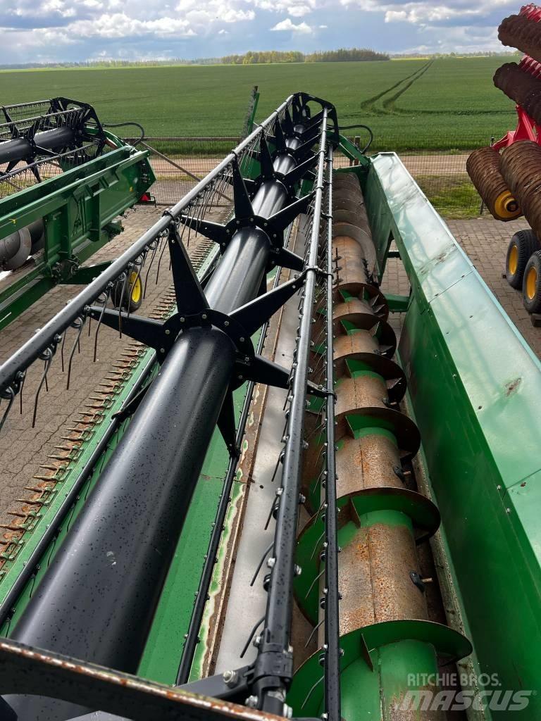 John Deere 630 R Barre de coupe pour moissonneuse batteuse