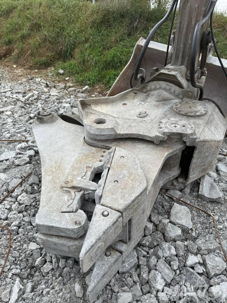CAT MP 324 Concasseur de Travaux Publics