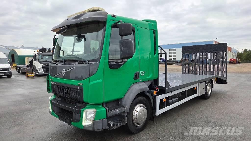 Volvo FL250 4X2 Camion treuil