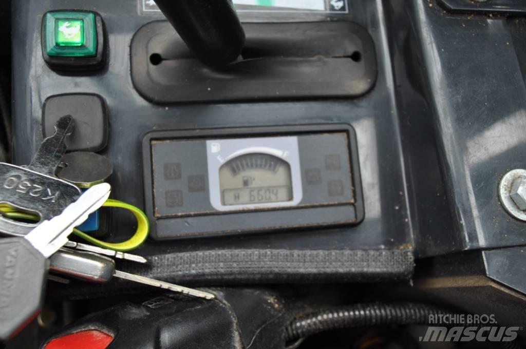 Hitachi ZX 26 U-6 Mini pelle < 7t