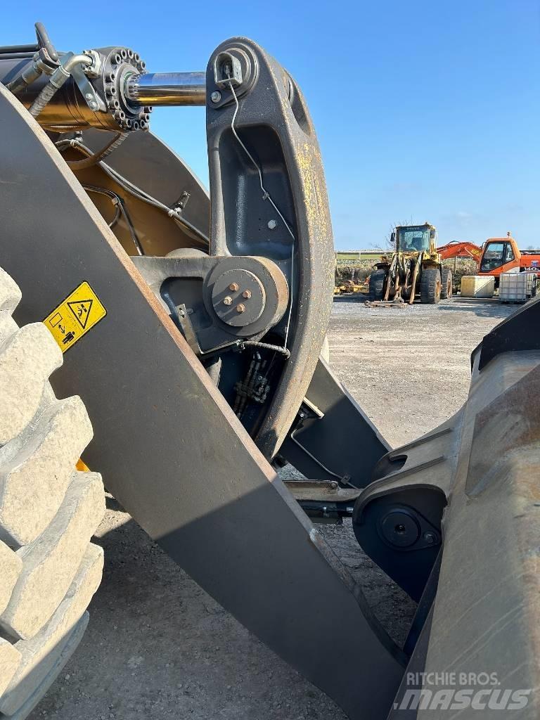 Volvo L 260 H Chargeuse sur pneus
