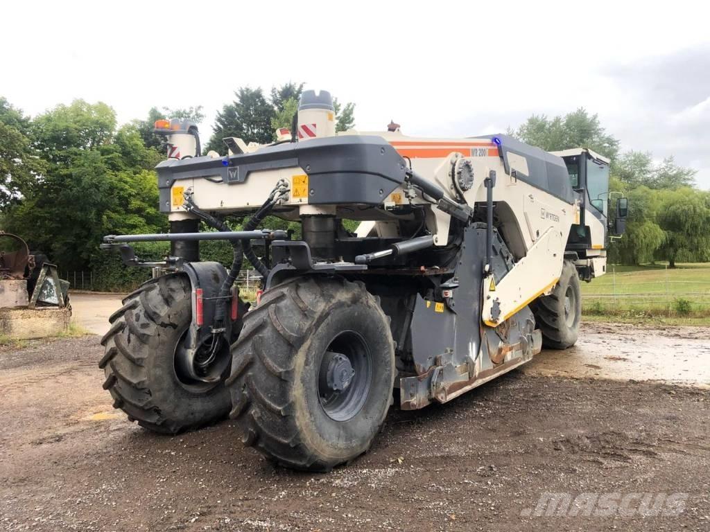 Wirtgen WR200i Compacteur de sol