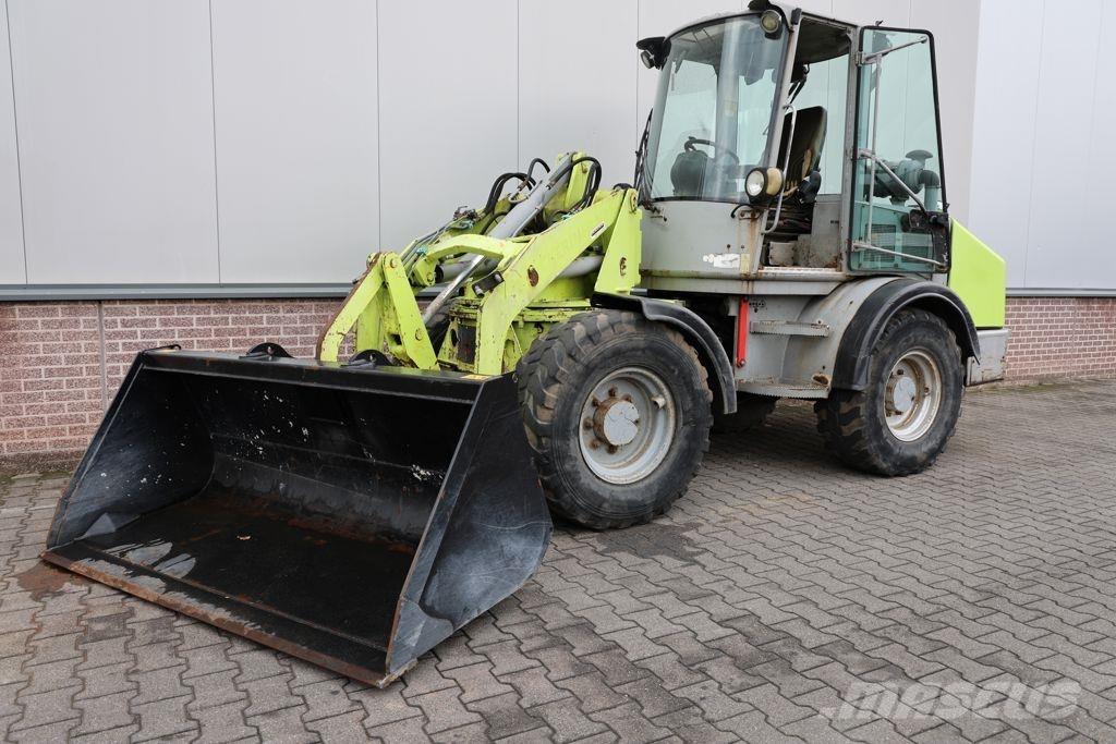 Paus SL755 Chargeuse sur pneus