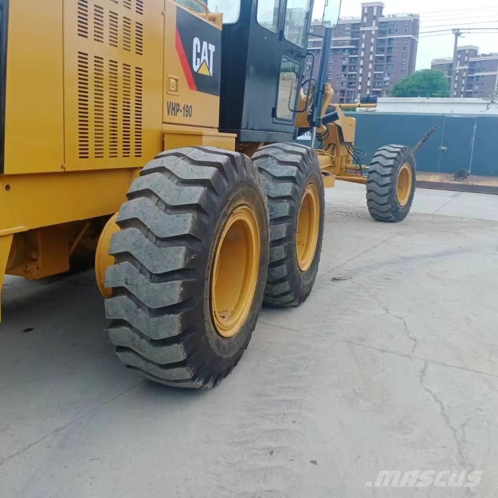 CAT 140 K Niveleuse